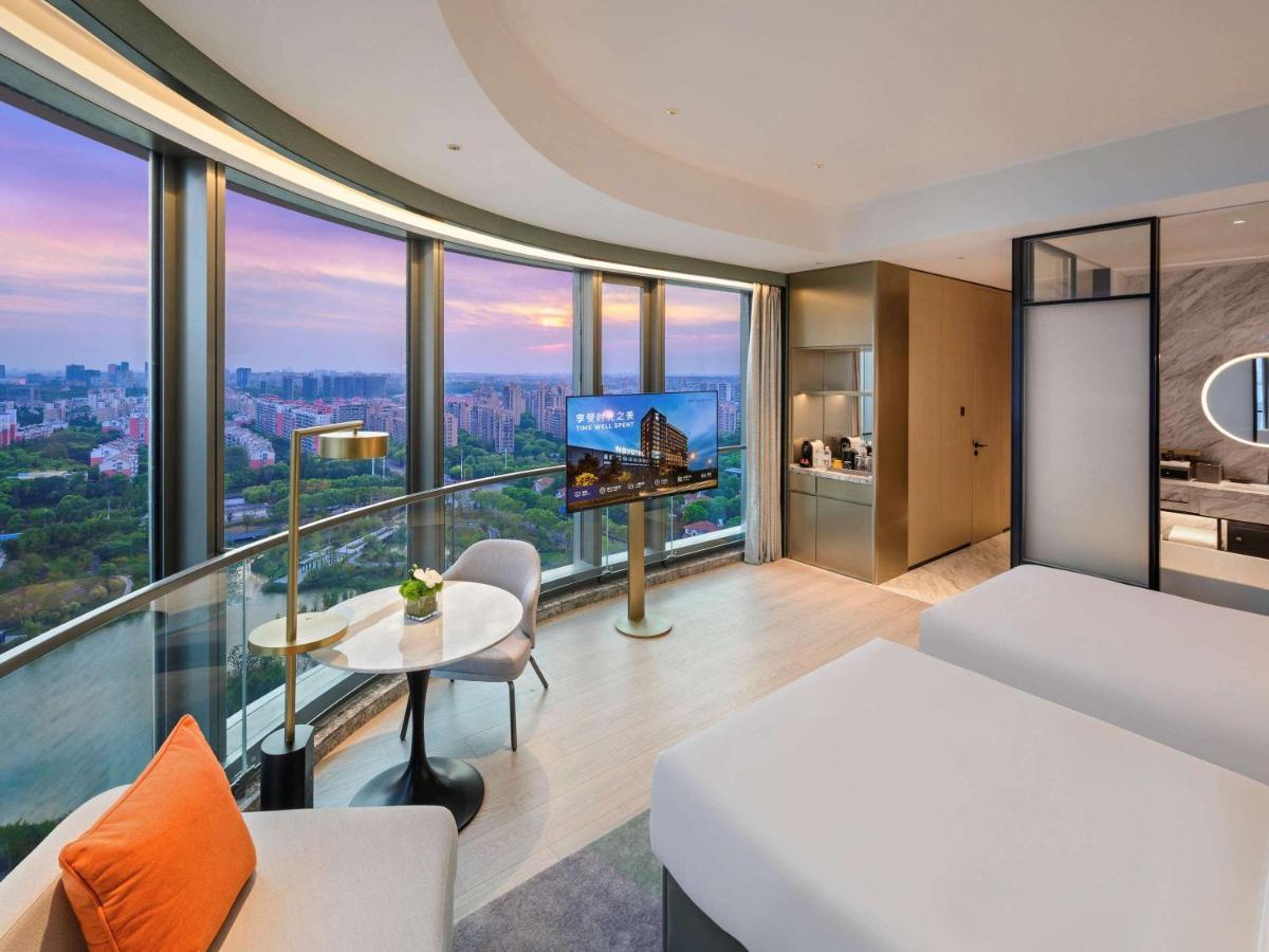 Novotel Shanghai Caohejing Екстер'єр фото