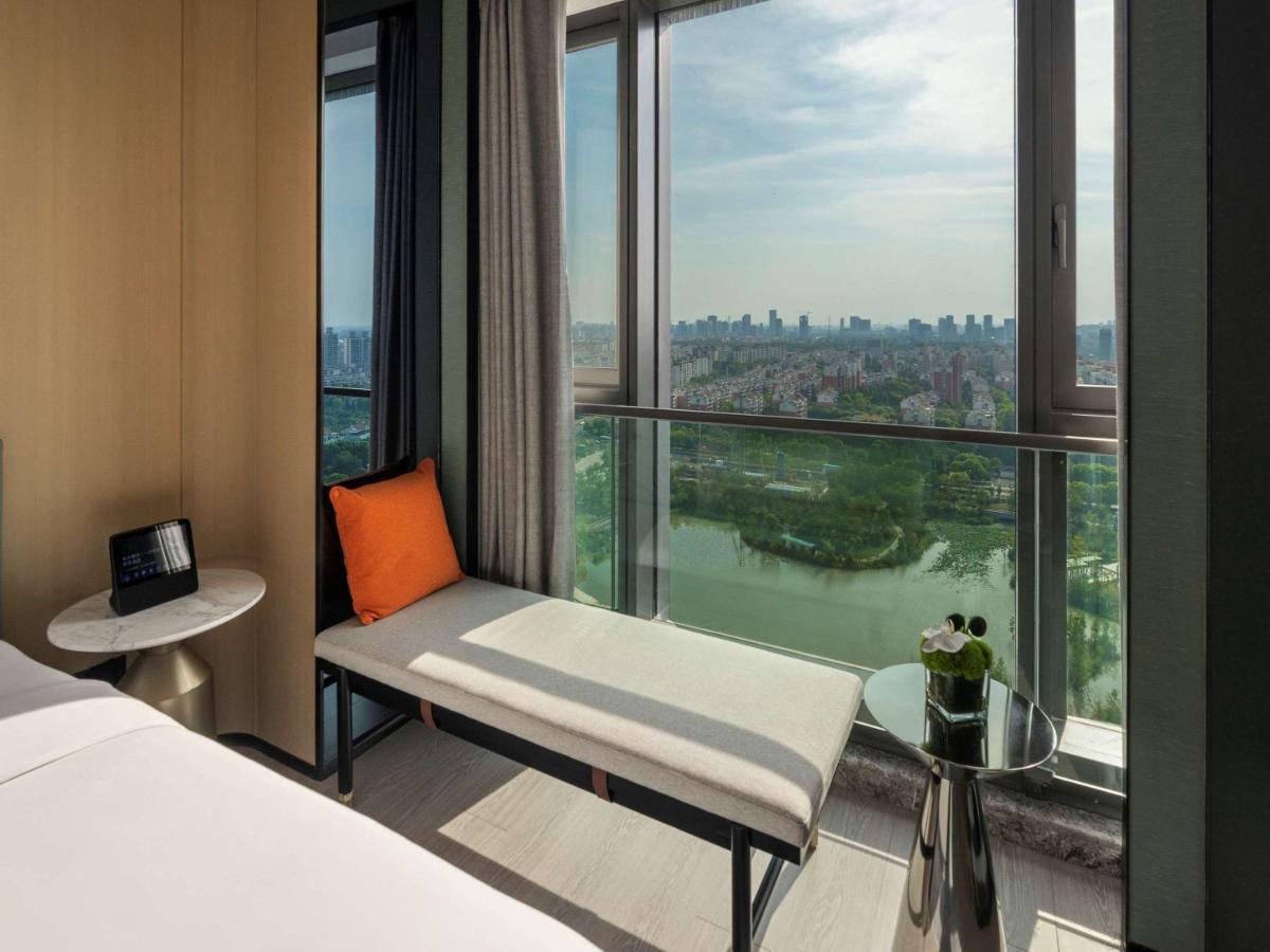 Novotel Shanghai Caohejing Екстер'єр фото