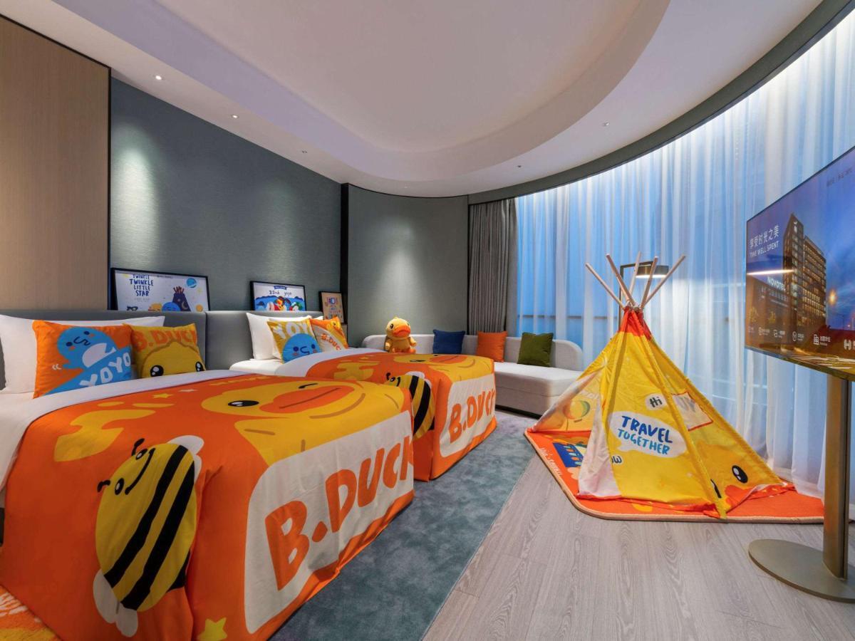 Novotel Shanghai Caohejing Екстер'єр фото